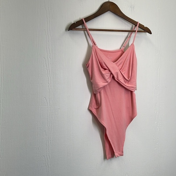 A New Day - NWT Coral Pink Swoop Front Spaghetti Strap Snap Bodysuit Size Small - Picture 3 of 11